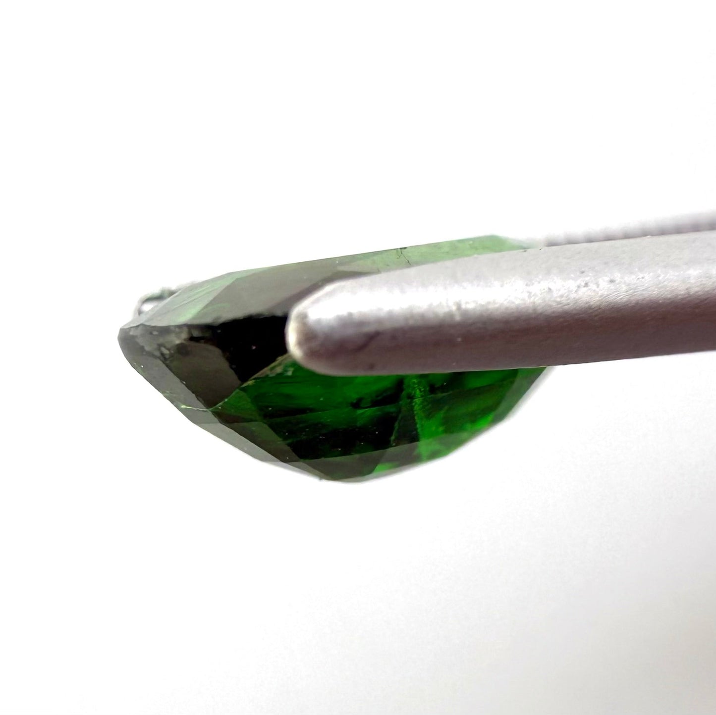 Tsavorite Oval 2 Ct