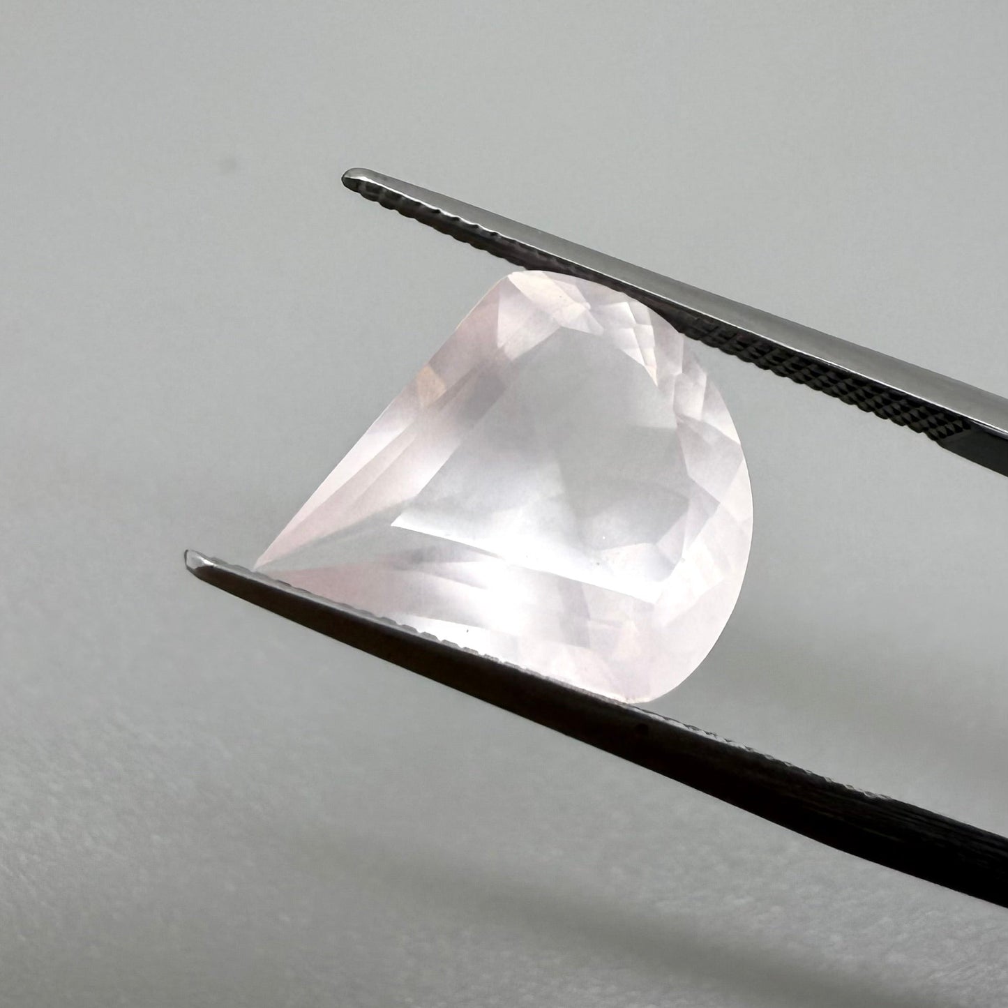 Rose Quartz Fancy Pear 5.26 Ct