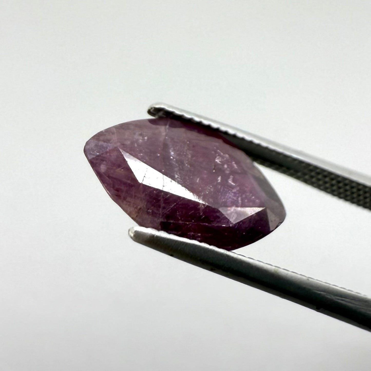Purple Sapphire Marquise 2.9 Ct