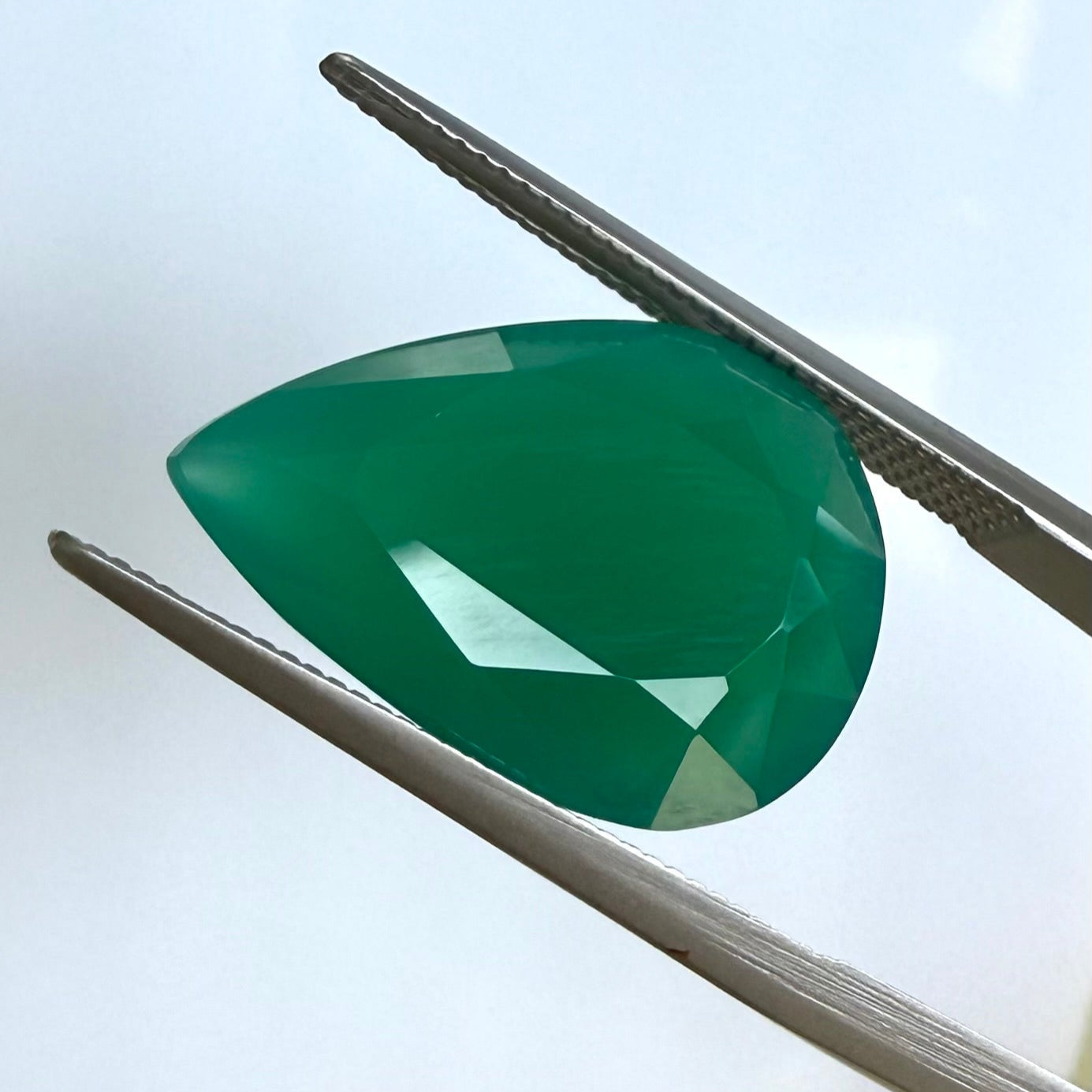 Vibrant Green Chalcedony Pear 7.18 Ct