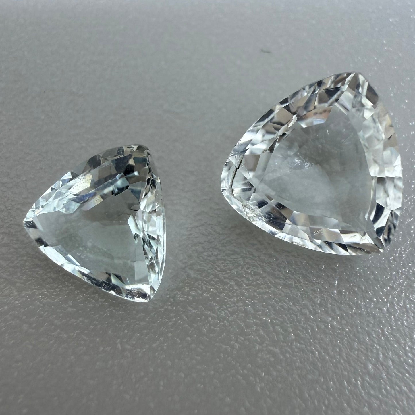 White Blue Aquamarine Set Trillion 1.36 Ct