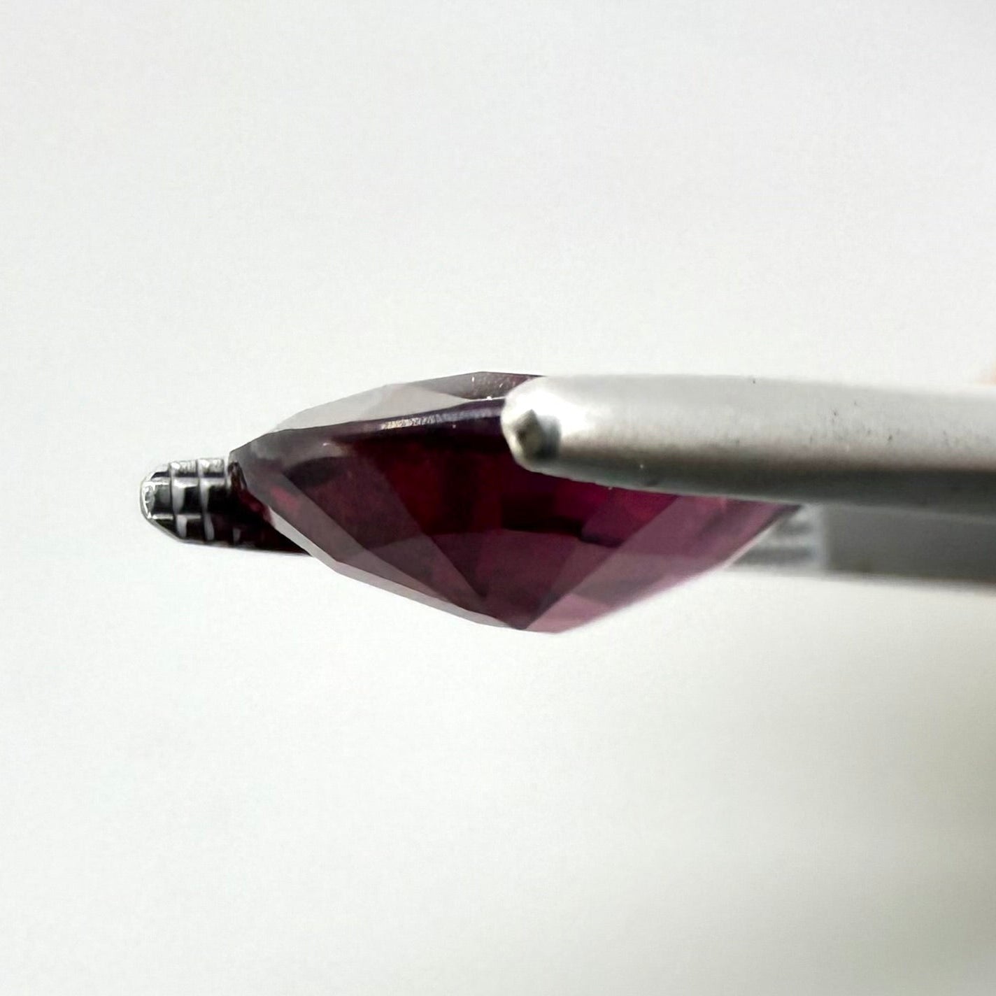 Pink Rhodolite Oval 3.68 Ct