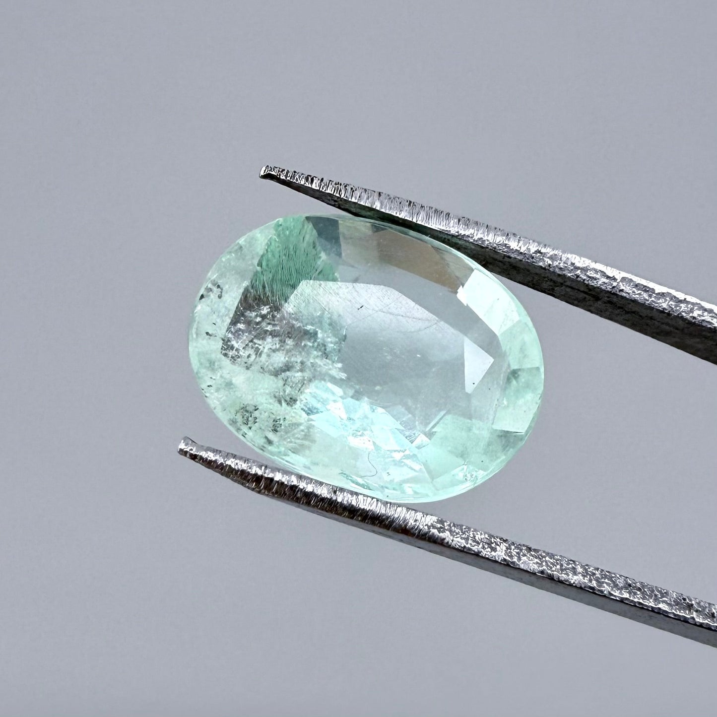 Pale Turquoise Apatite Oval 4.04 Ct