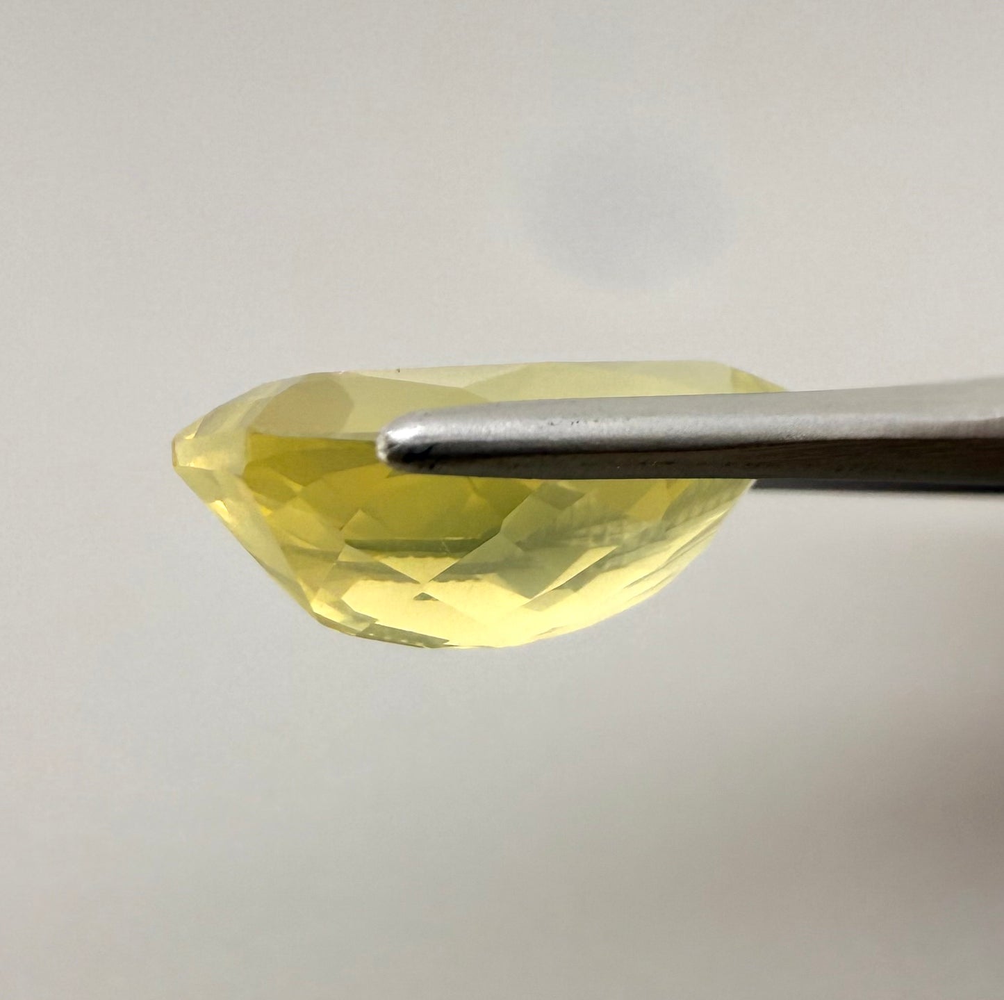 Lemon Quartz Fancy 10.07 Ct