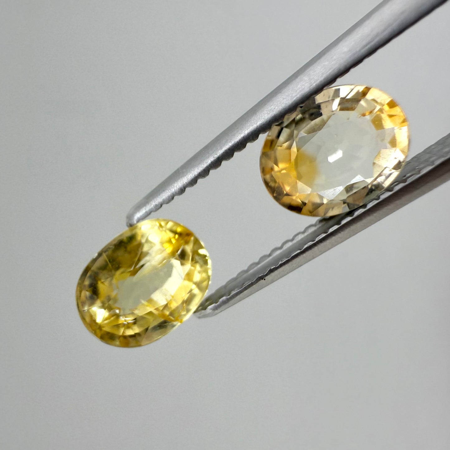 Multi Color (White, Yellow, Orange) Sapphire Set 1.65 Ct