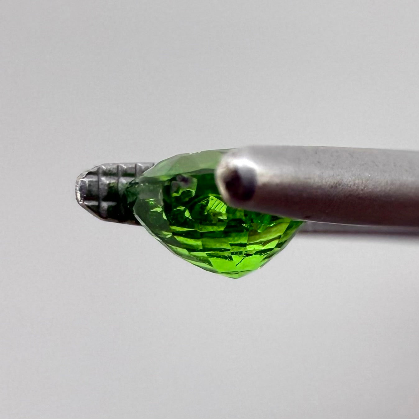 Tsavorite Oval 0.58 Ct