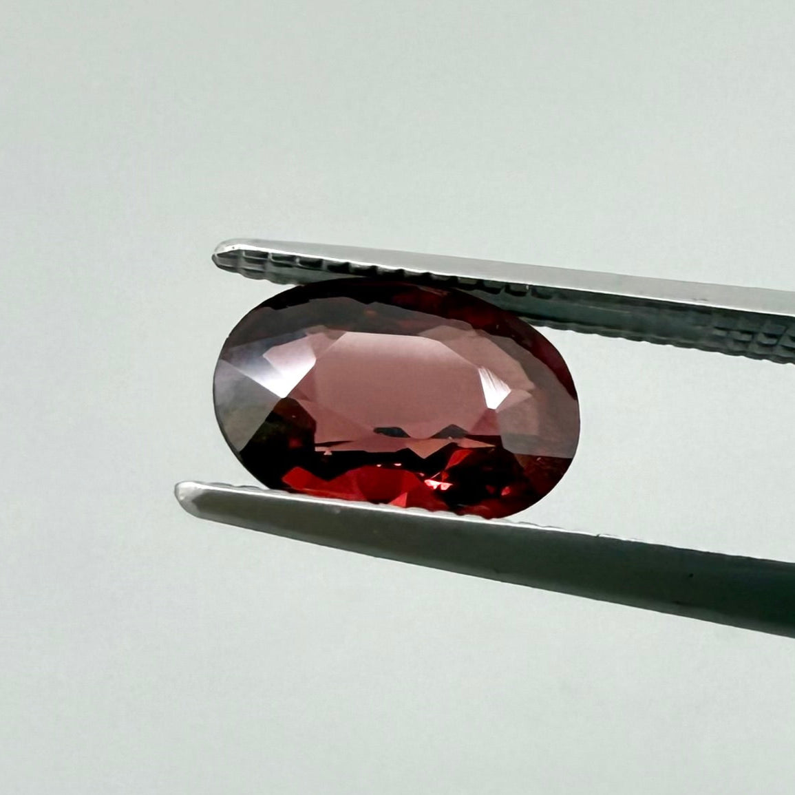 Red Rhodolite Oval 1.5 Ct