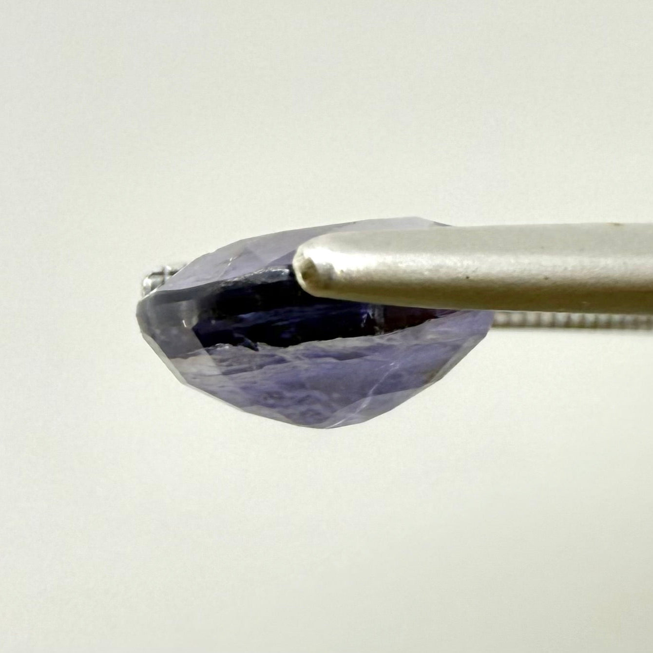 Bi-Color (Violet Gold) Iolite Oval 2.1 Ct