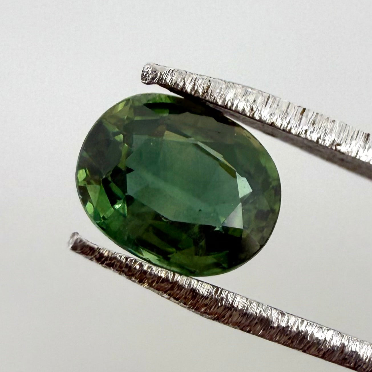 Green Sapphire Oval 0.56 Ct