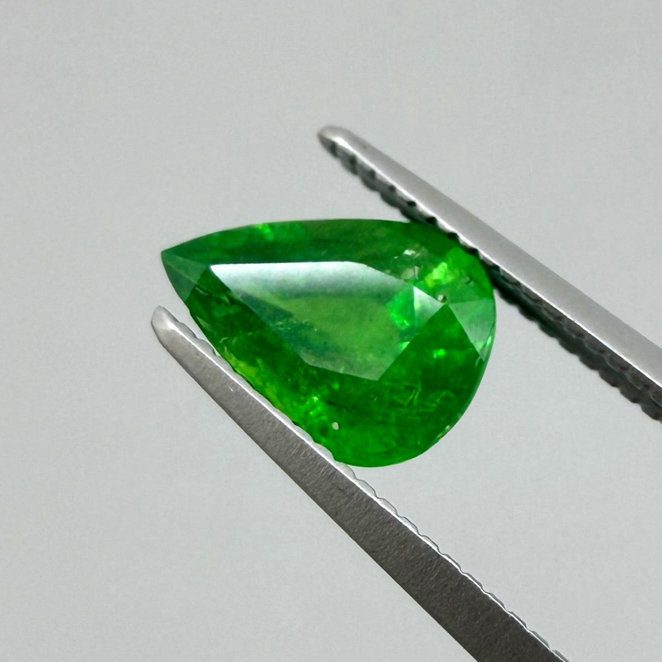 Tsavorite Pear 1.15 Ct