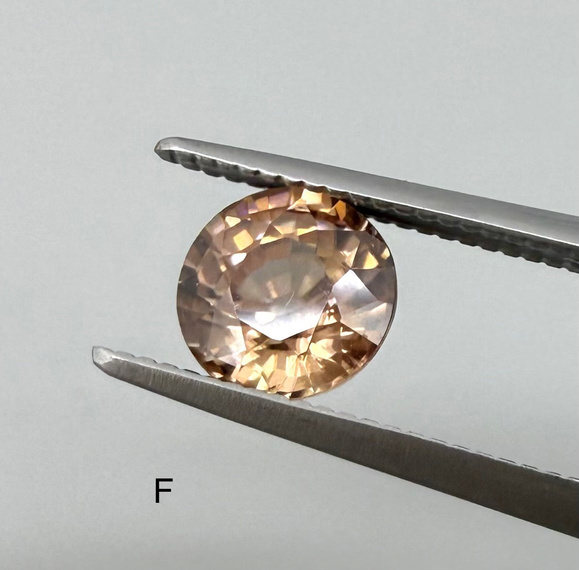 Peach-Pink Hues Zircon Lot Round 9.39 Ct