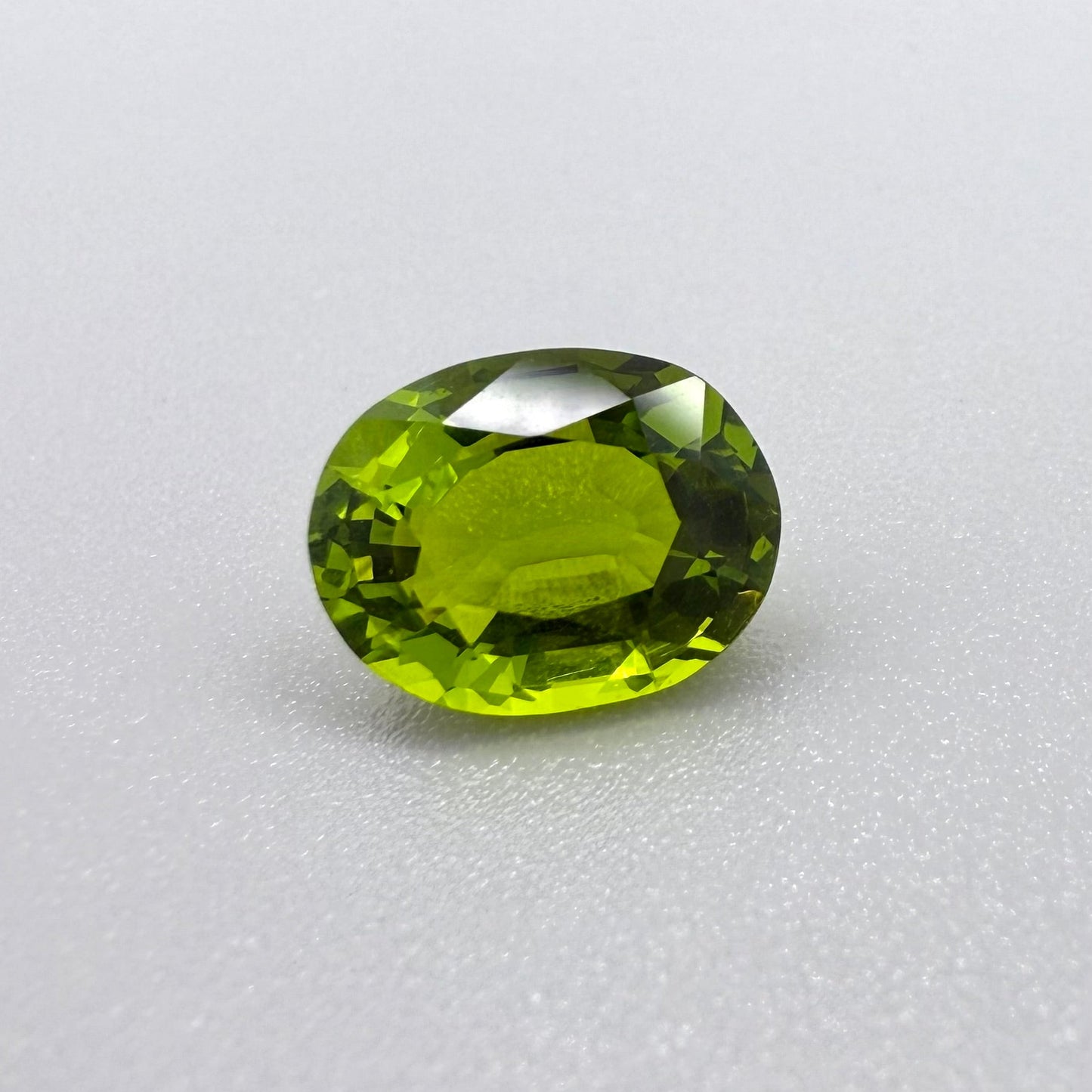 Peridot Oval 2.75 Ct