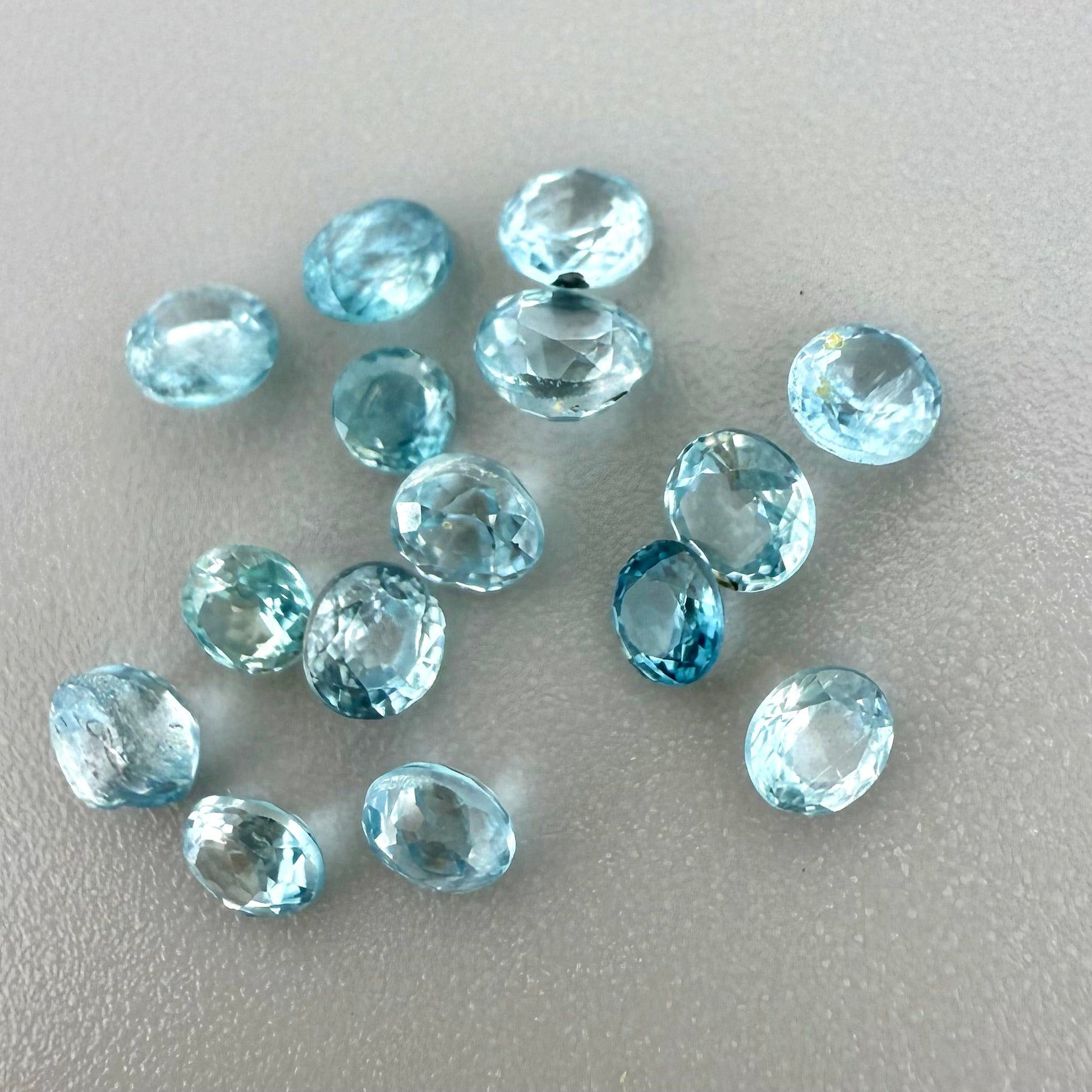 Loose Swiss Blue Topaz gemstone lot, round