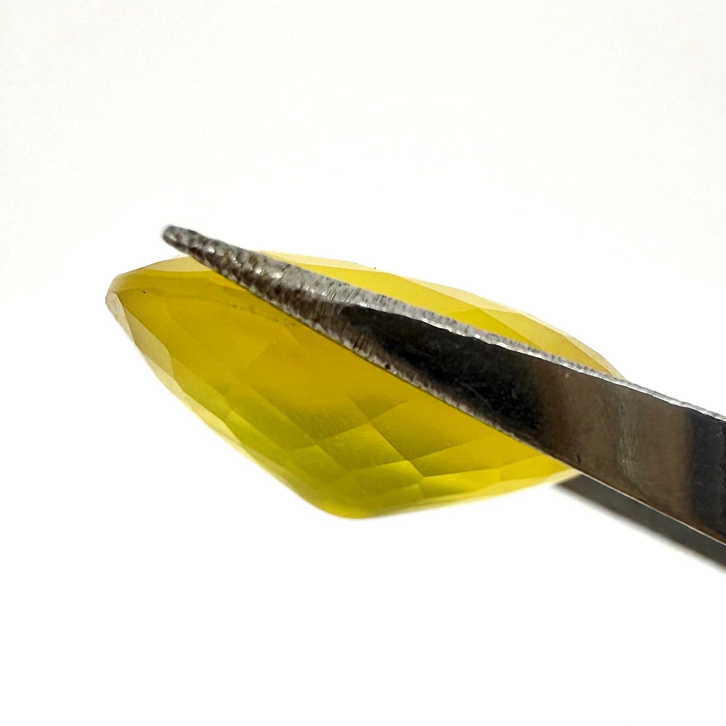 Yellow-Orange Opal Oval 5.45 Ct