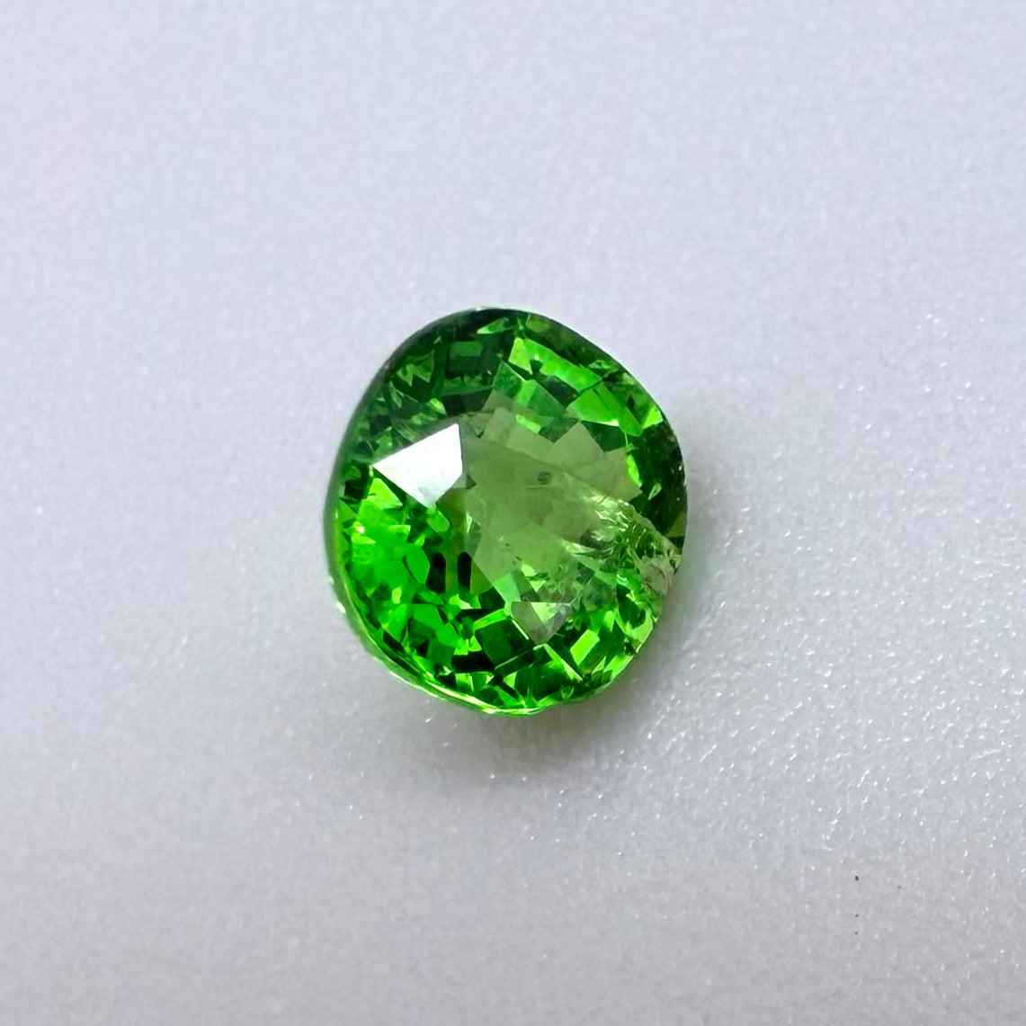 Tsavorite Oval 0.58 Ct