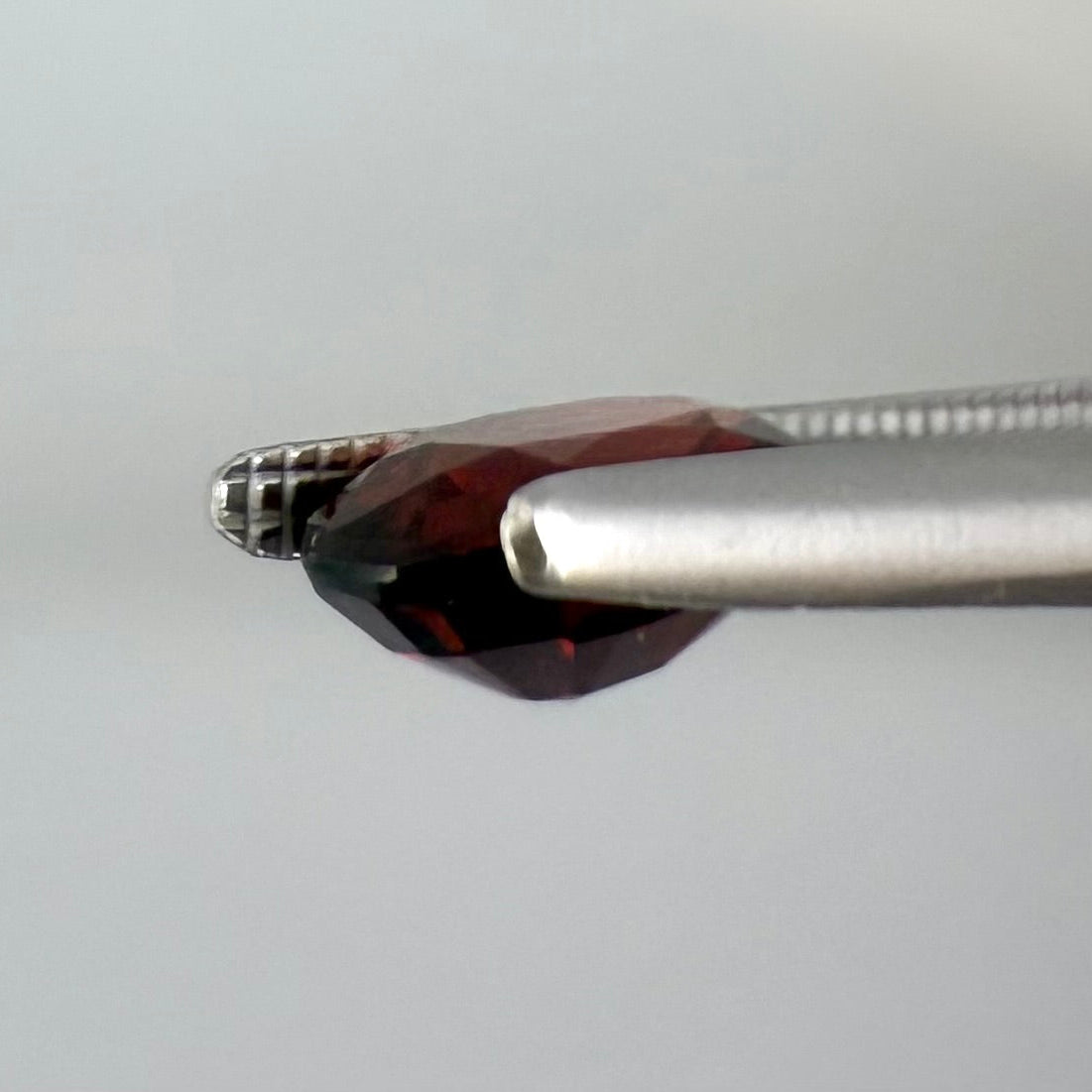 Red Rhodolite Oval 1.54 Ct