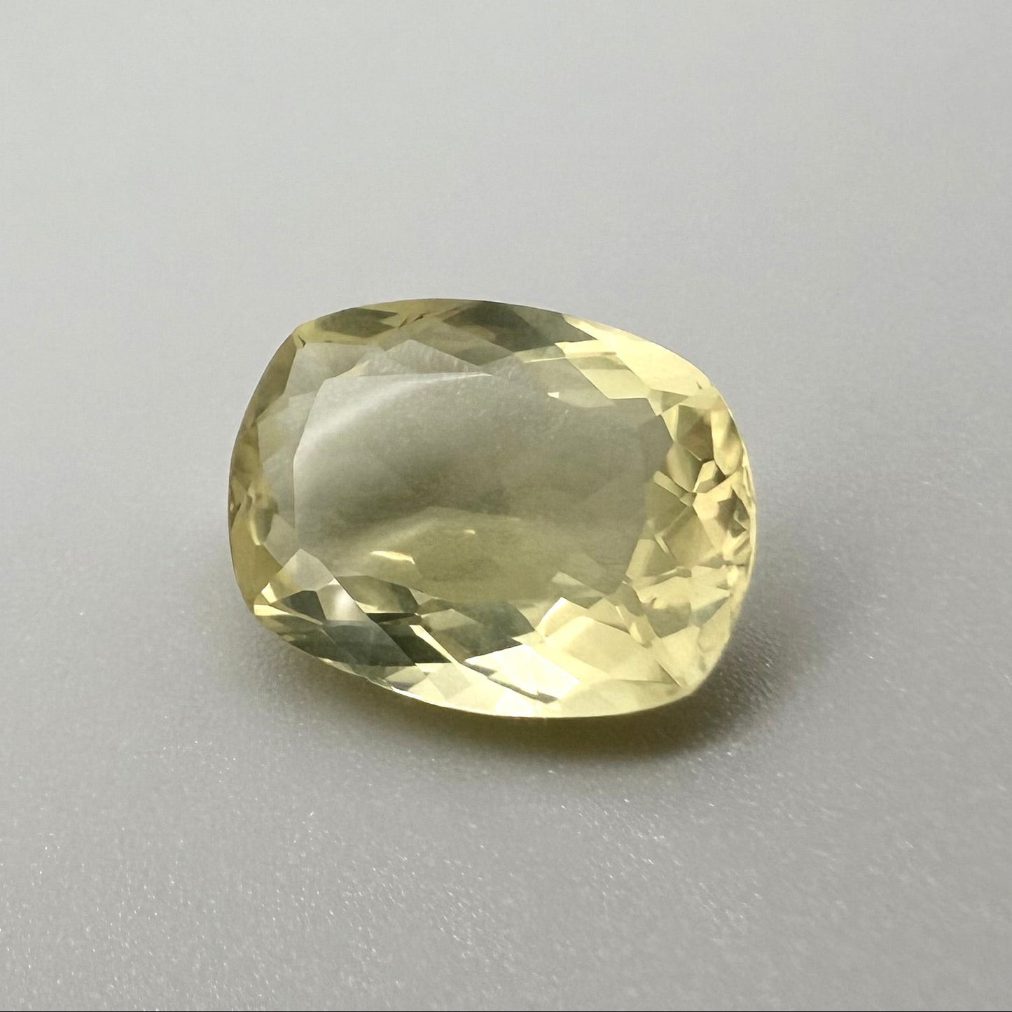 Big Lemon Quartz Cushion 13.7 Ct