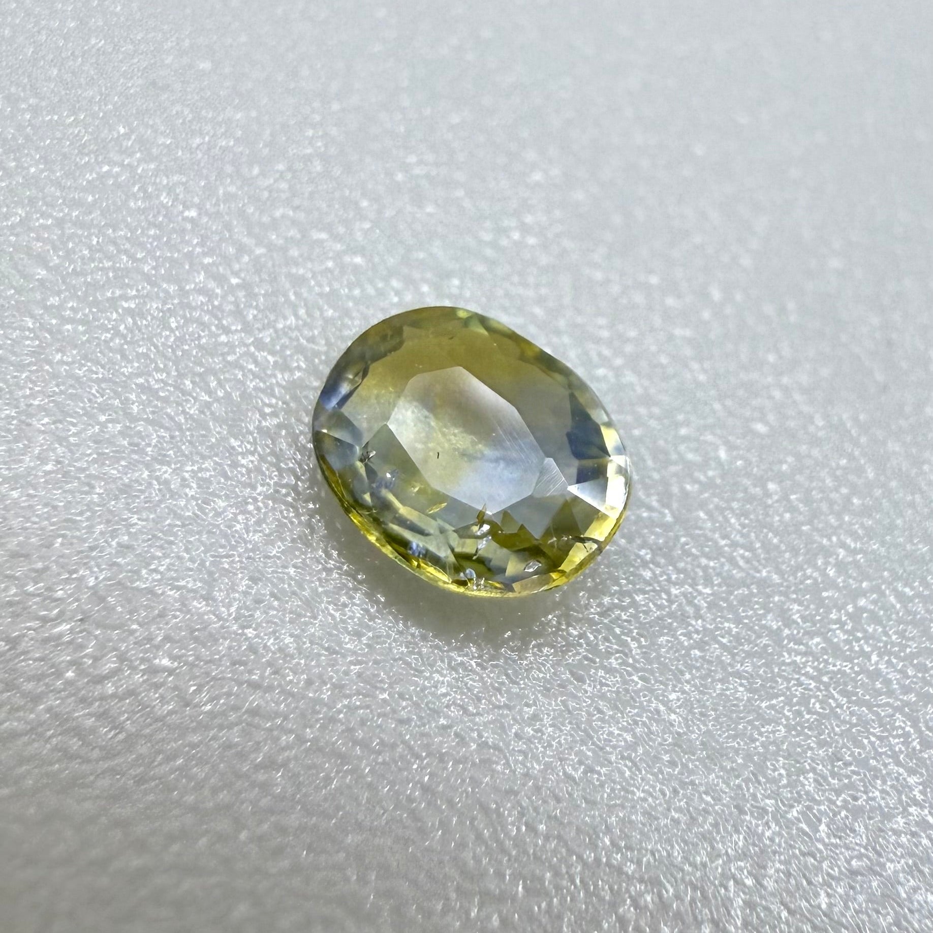 Natural Bi-Color Sapphire gemstone oval cut