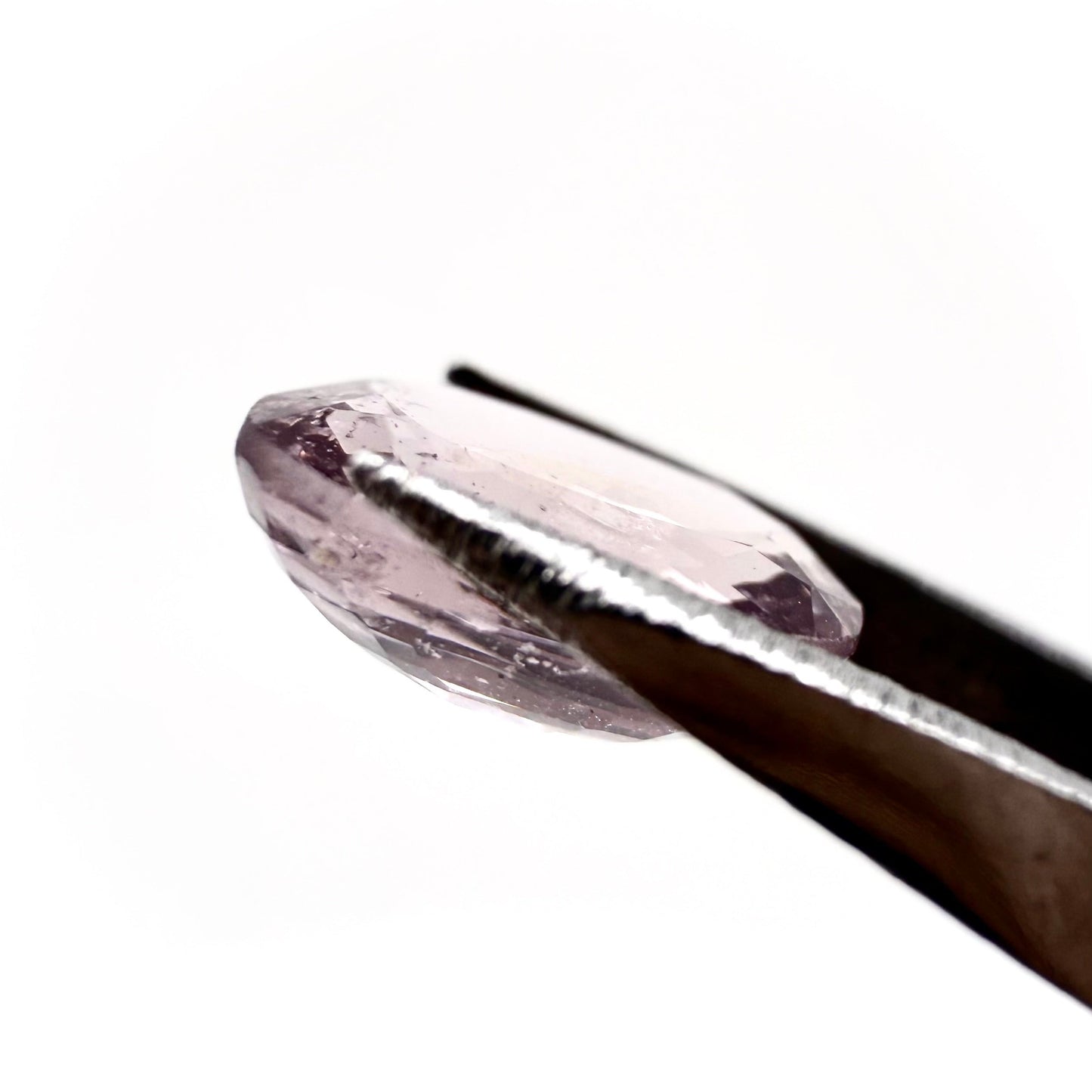 Rosé Spinel Oval 1.85 Ct