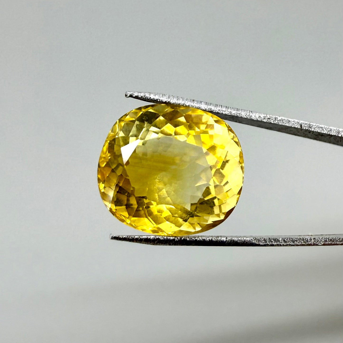 Yellow Citrine Oval 7.82 Ct