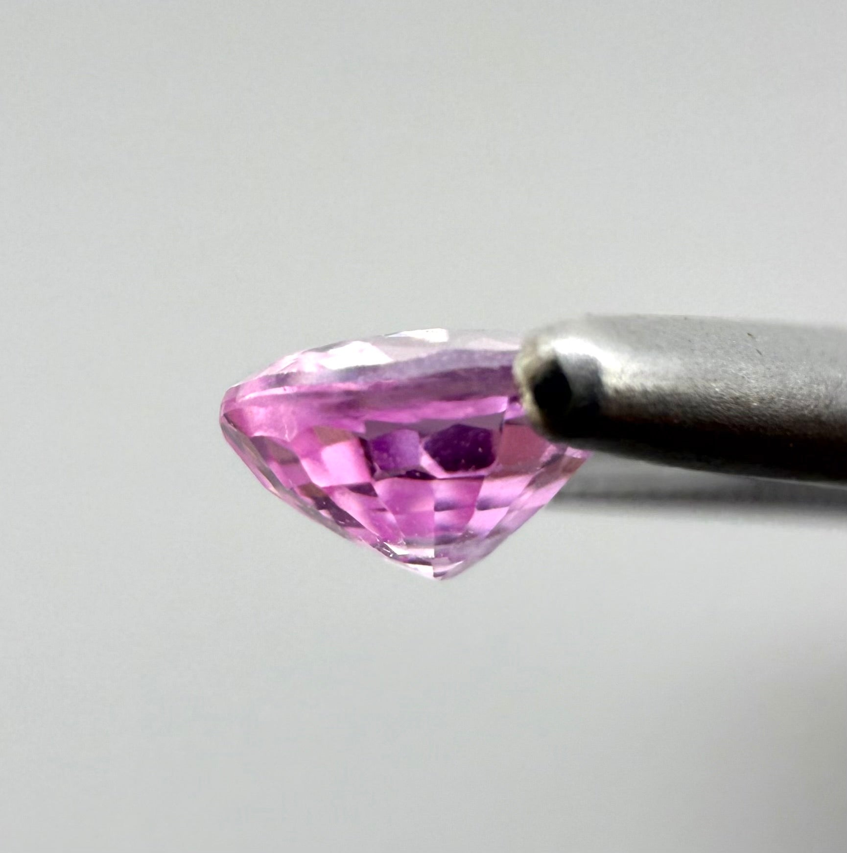 Loose Pink Sapphire gemstone oval cut