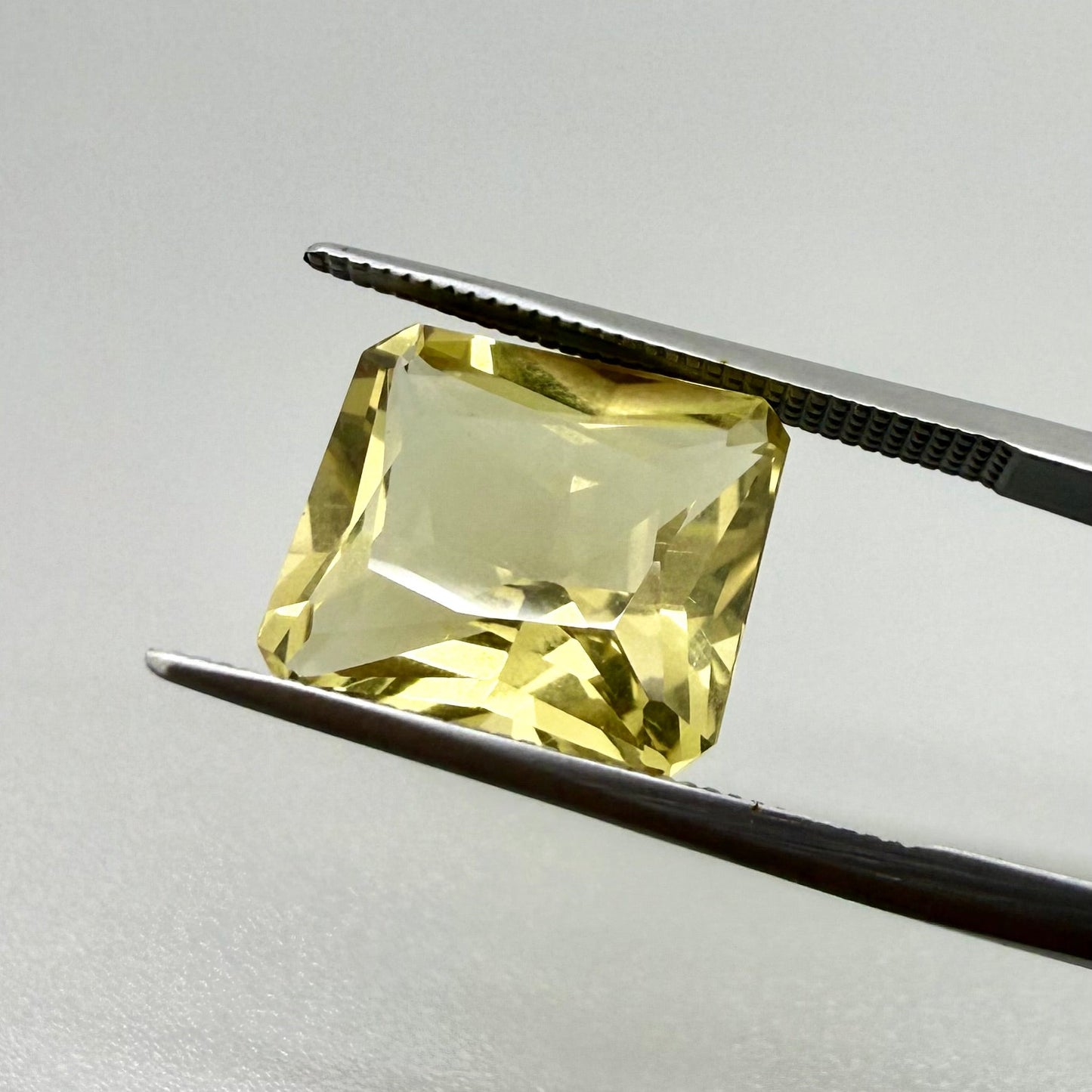 Lemon Quartz Cushion 6.68 Ct