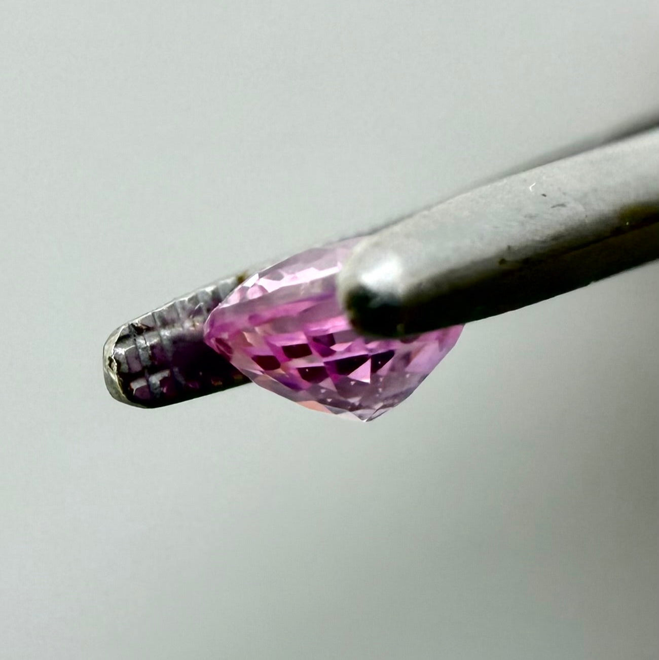 Pink Sapphire Oval 0.4 Ct