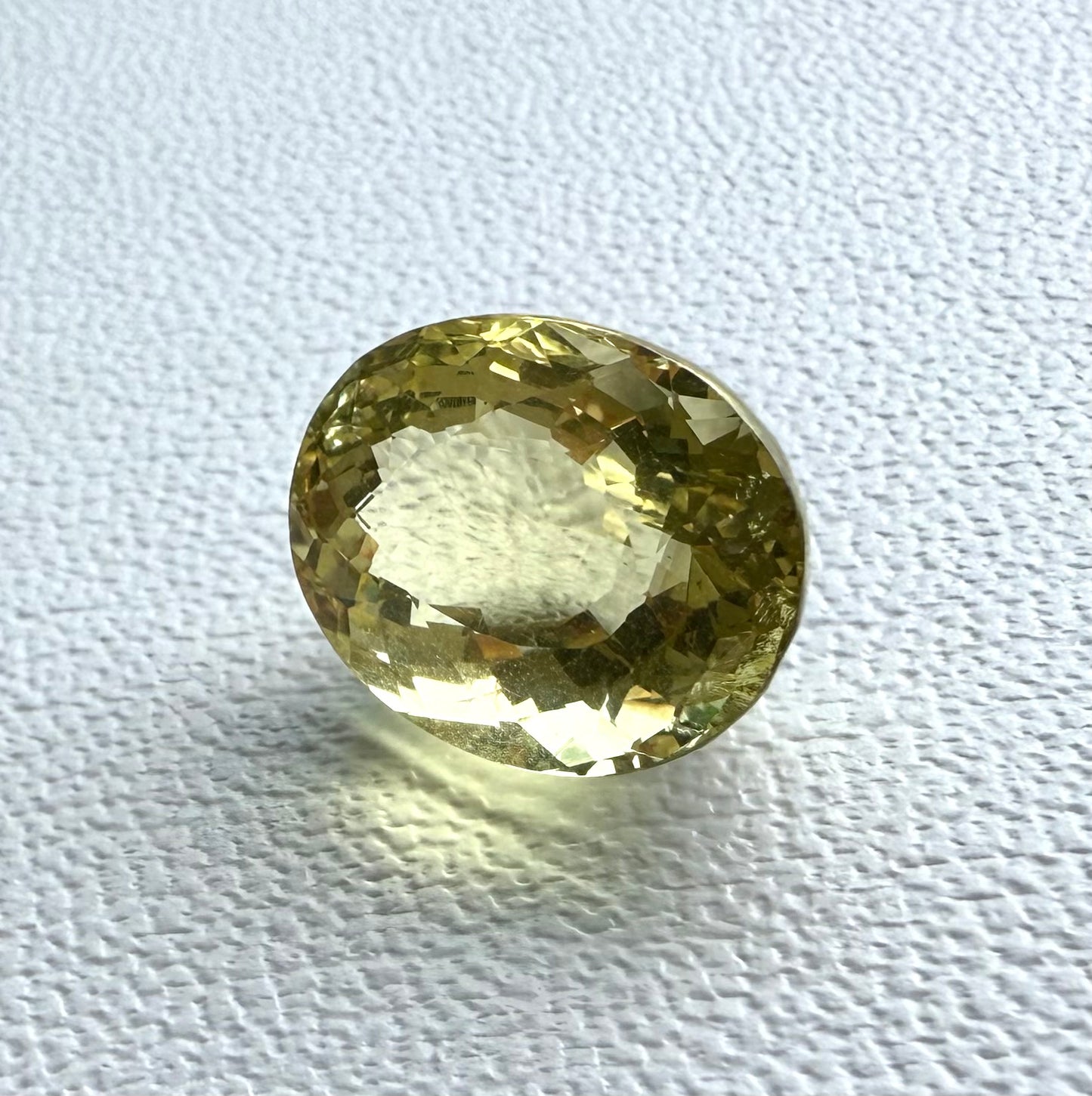 Big Lemon Quartz Oval 20.69 Ct