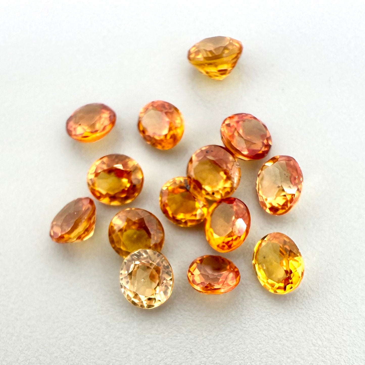 Bi-Color (Yellow, Orange) Sapphire Lot Round-Oval 1.37 Ct