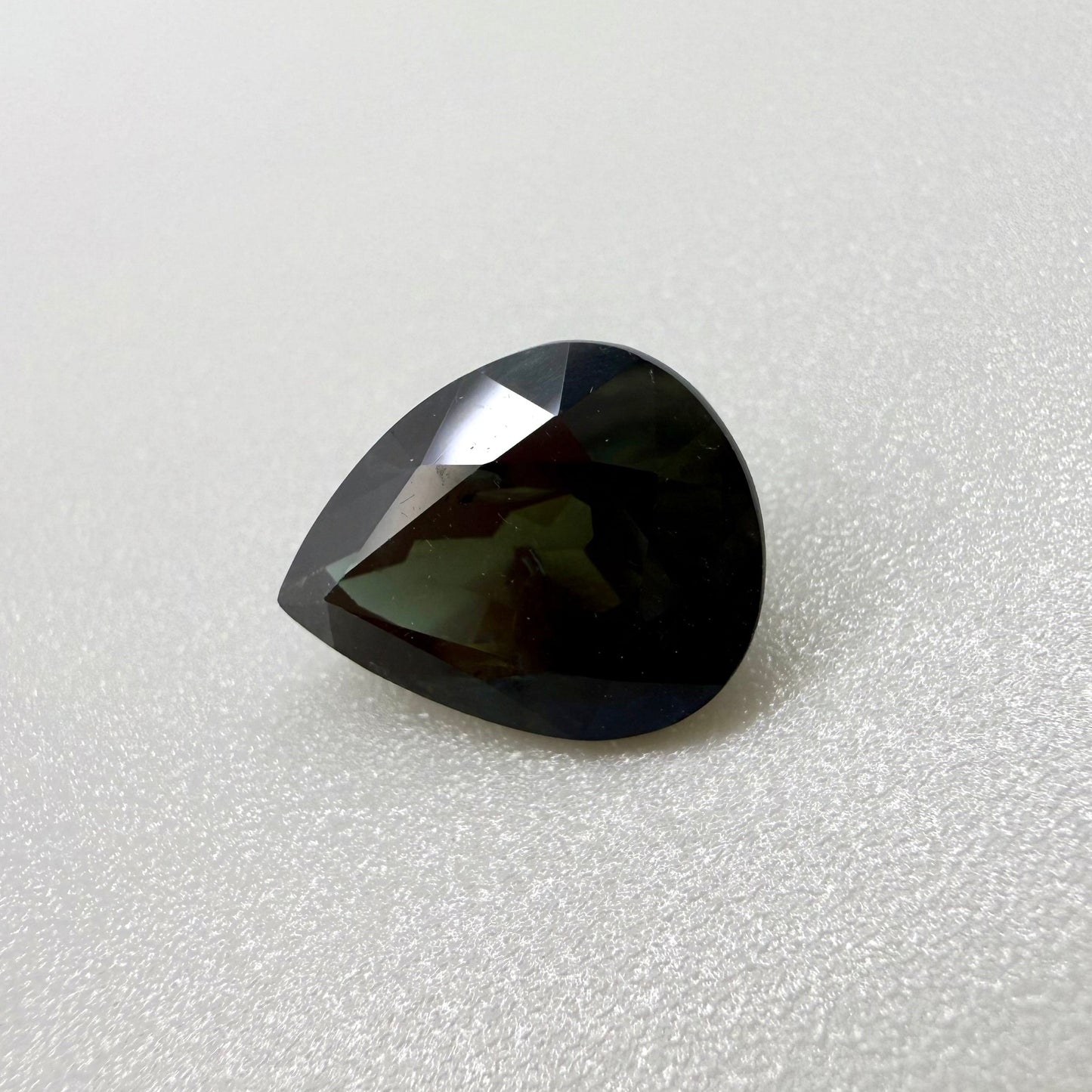 Green Sapphire Pear 3.56 Ct