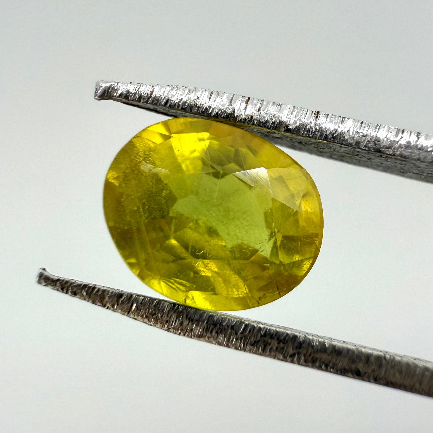 Yellow Sapphire Oval 1.05 Ct