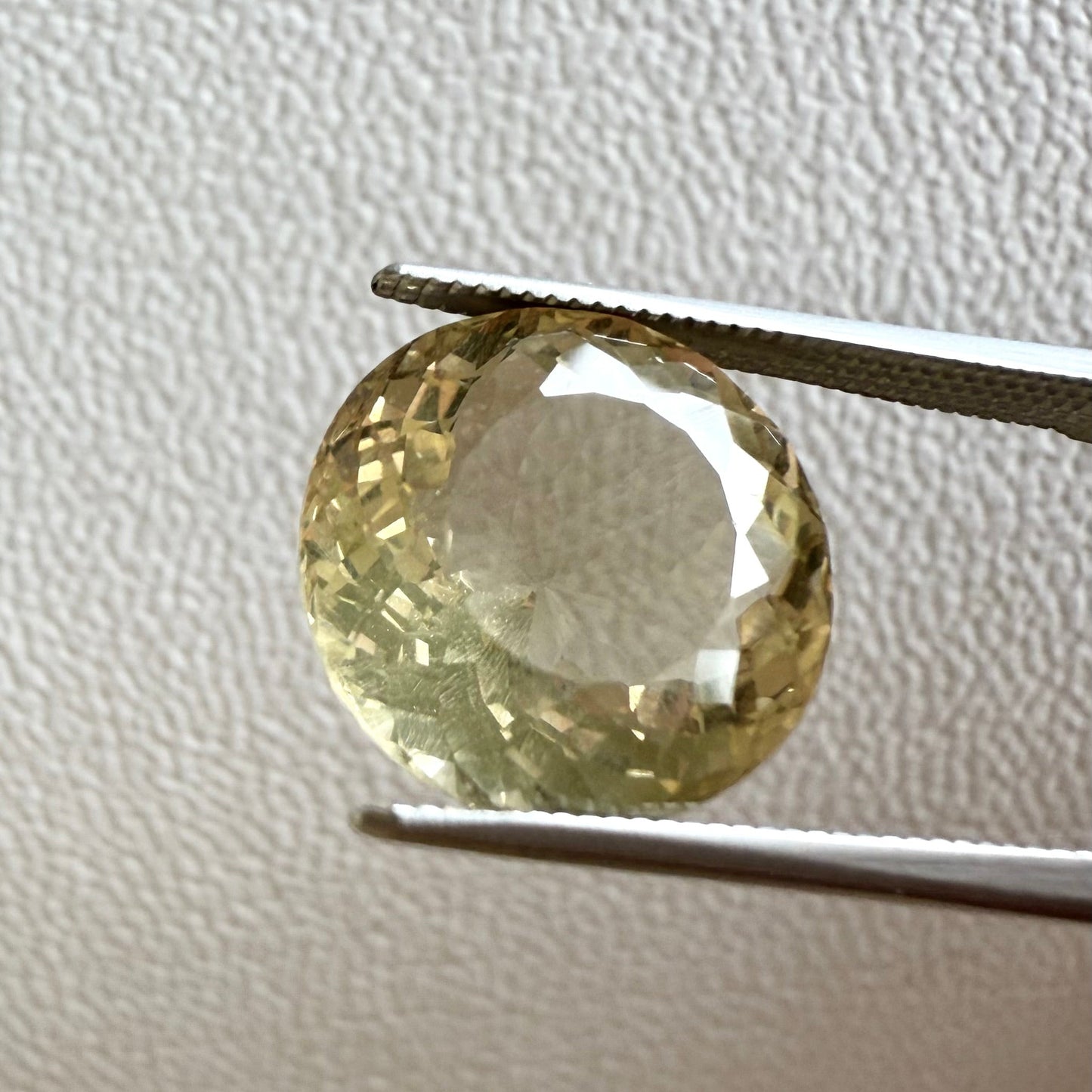 Lemon Quartz Round 7.02 Ct