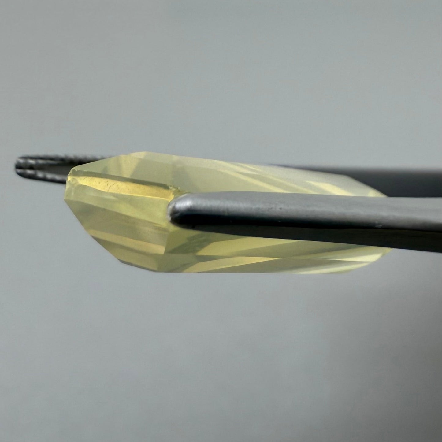 Lemon Quartz Fancy 10.35 Ct