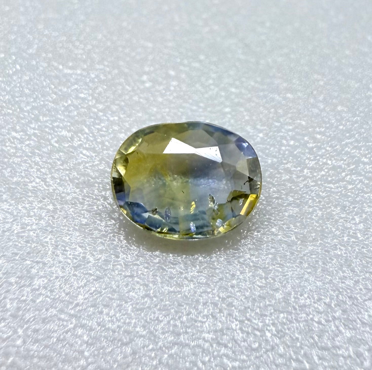 Natural Bi-Color Sapphire gemstone oval cut