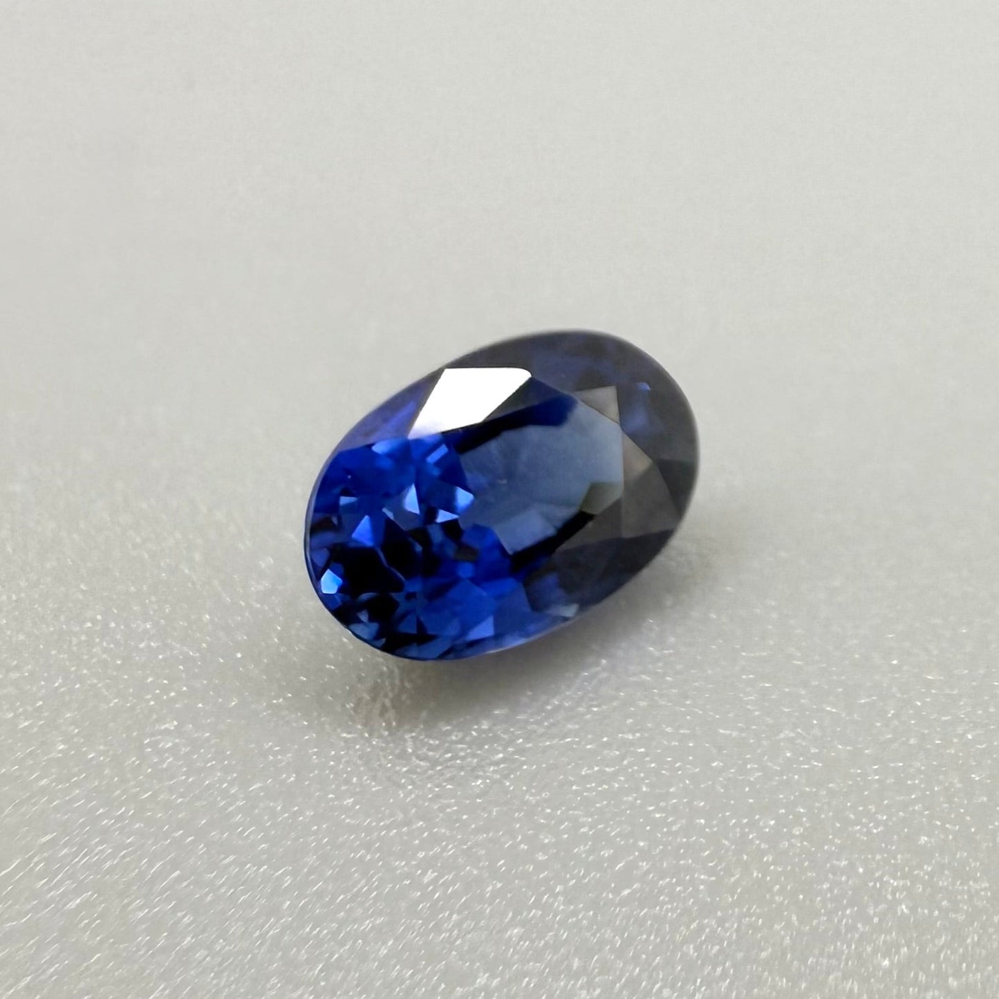 Royal Blue Sapphire Oval 1.15 Ct
