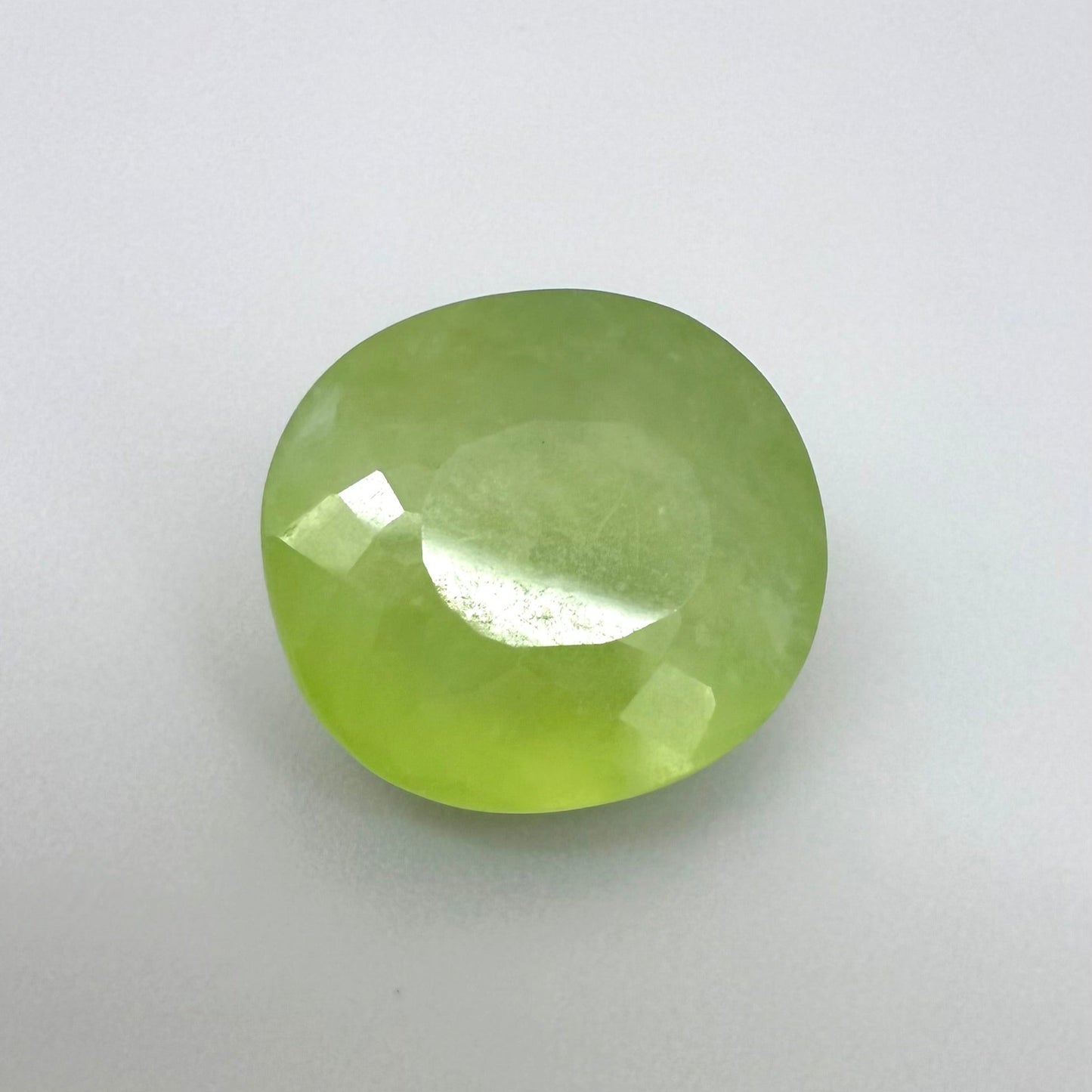 Green Hues Chalcedony Oval 9.3 Ct
