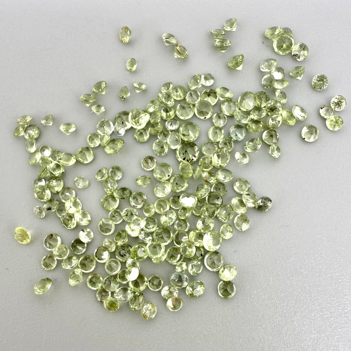 Pale Green Sapphire Lot Round 7.65 Ct