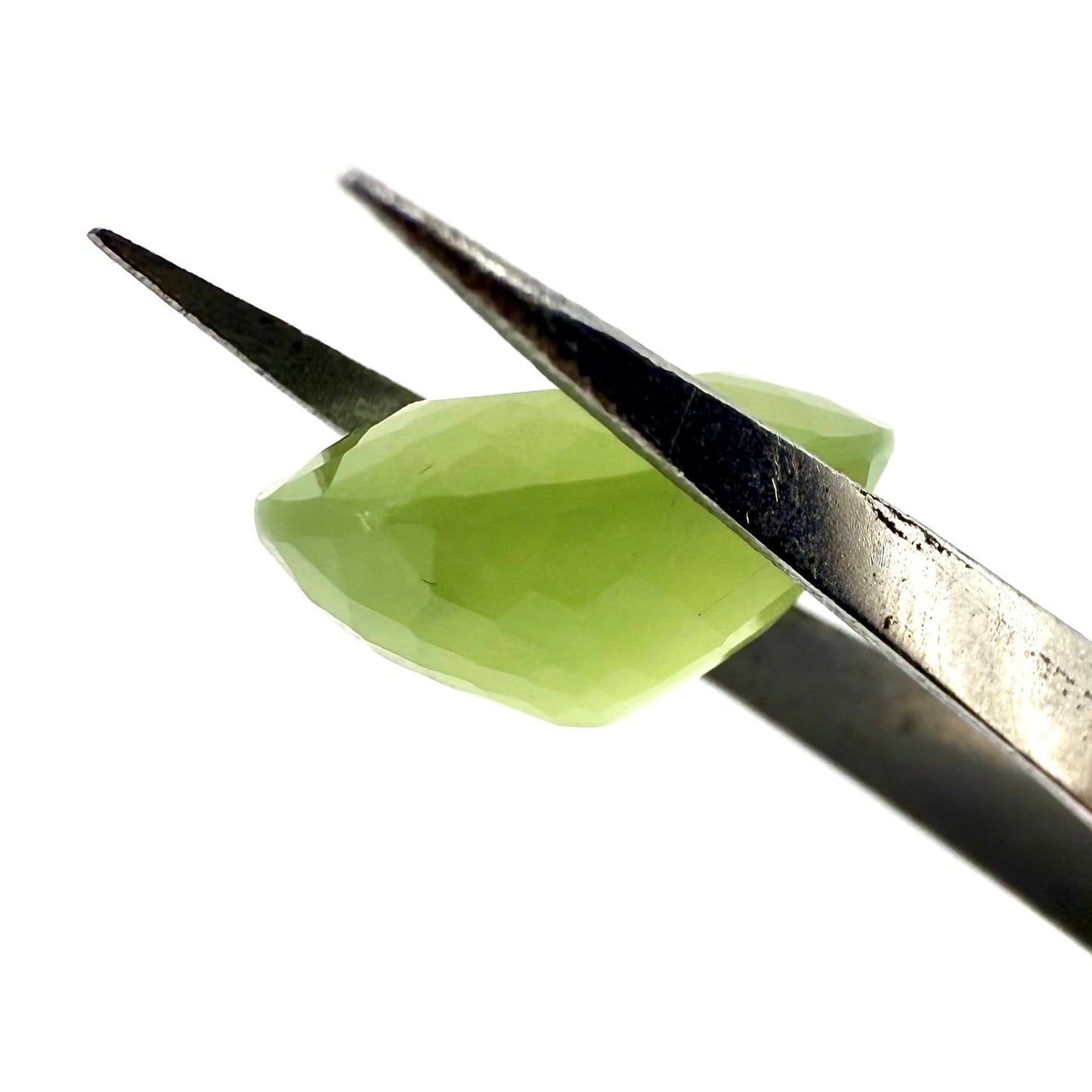 Green Hues Chalcedony Oval 9.3 Ct