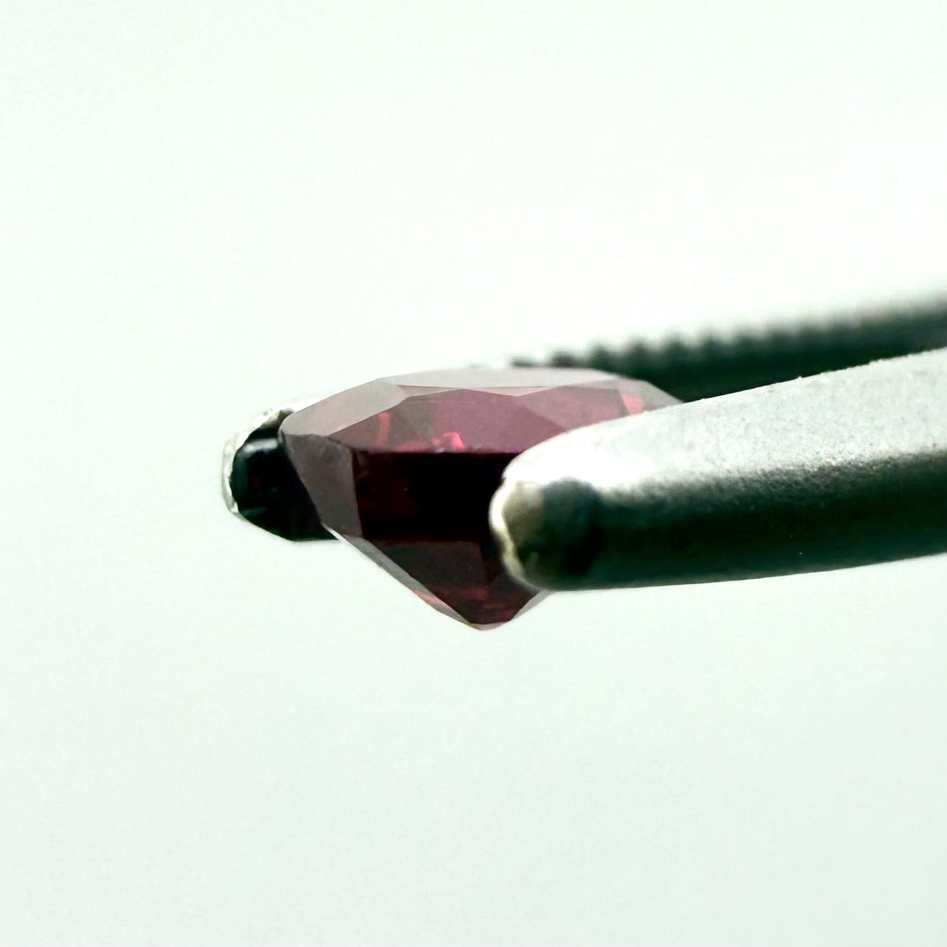 Pink-Red Ruby Oval 0.31 Ct