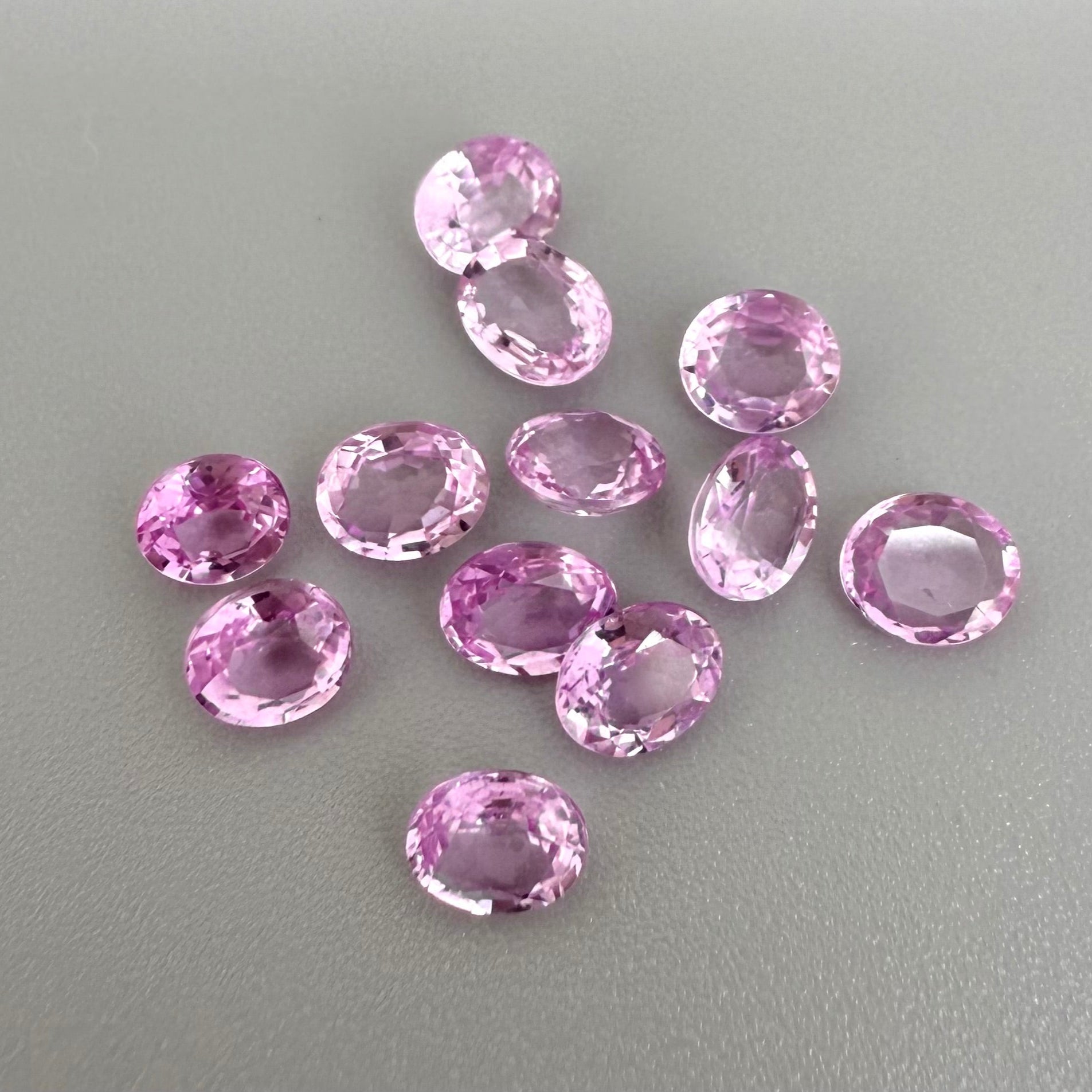 Loose Pink Sapphire gemstone oval cut