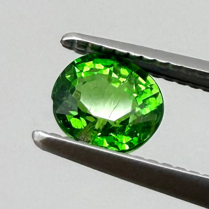 Tsavorite Oval 0.58 Ct