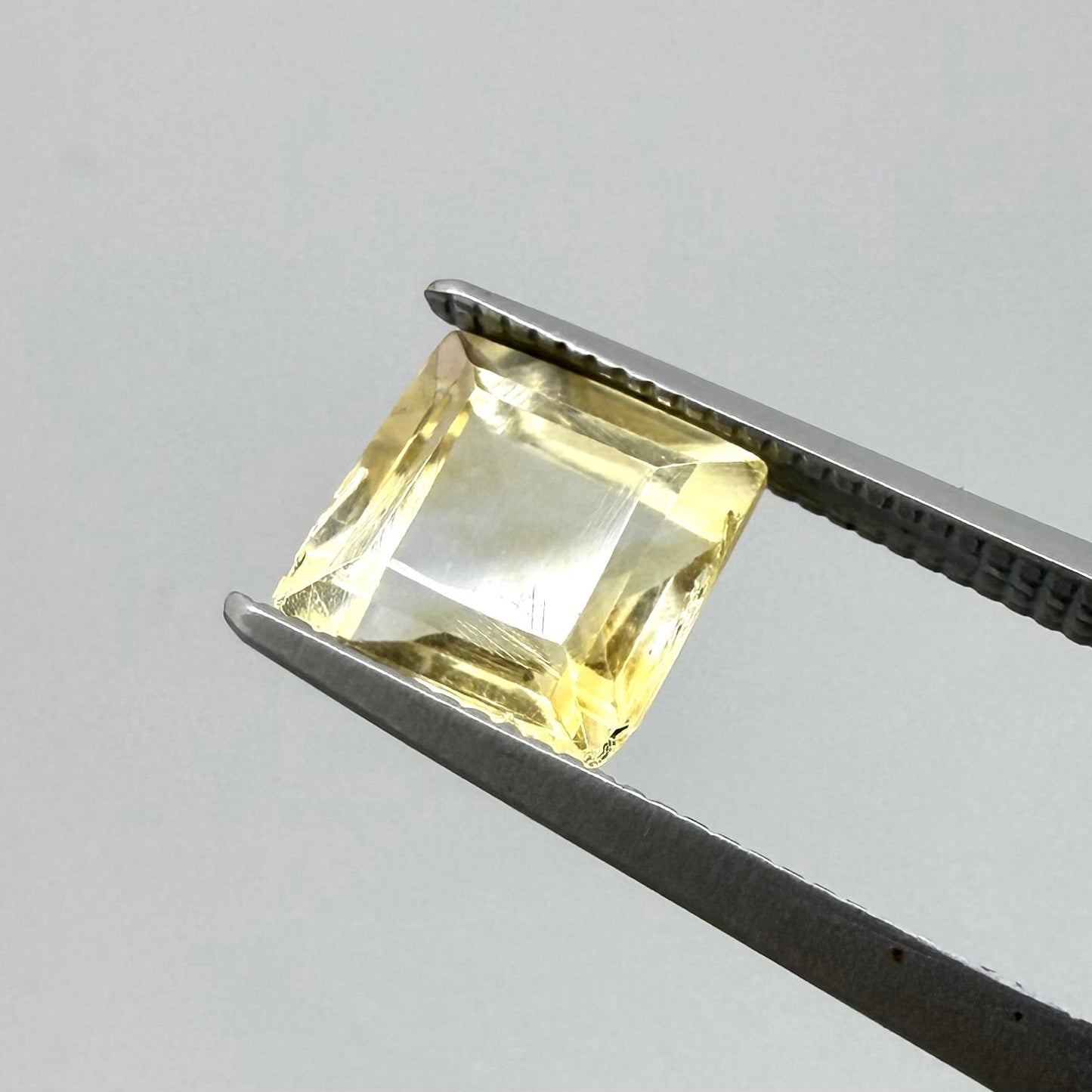 Bi-Color (Champagne White) Citrine Square 1.59 Ct