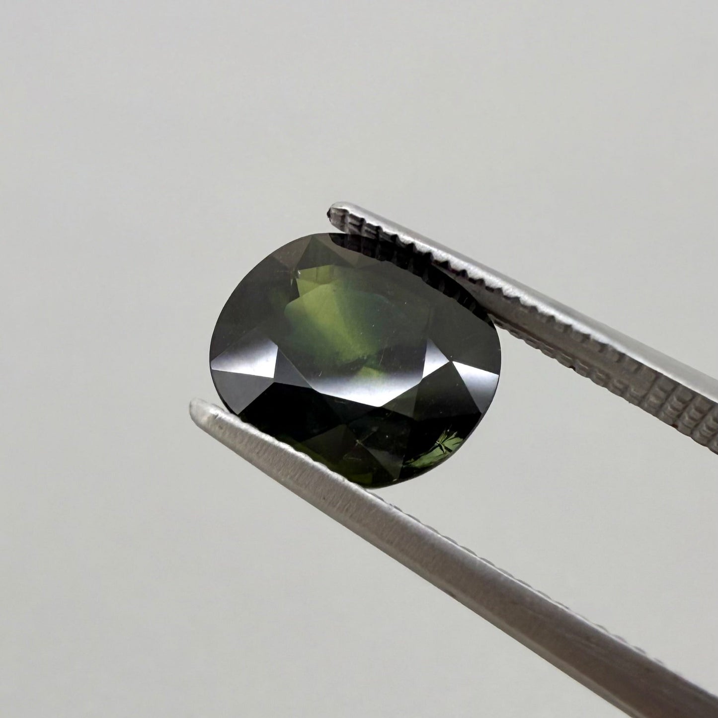 Green Sapphire Cushion 2.71 Ct