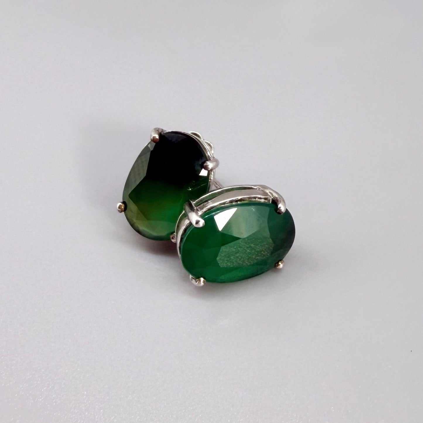 Green agate stud earrings in white gold plated sterling silver with butterfly backs.