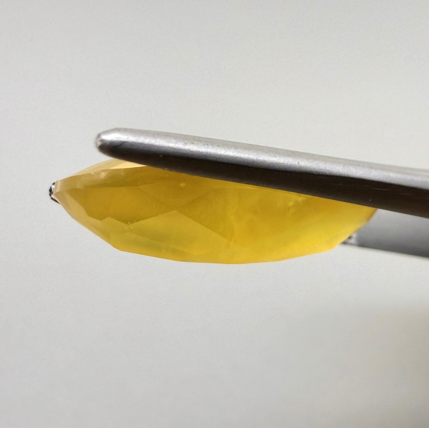 Yellow Fire Opal Fancy/Oval 5.28 Ct