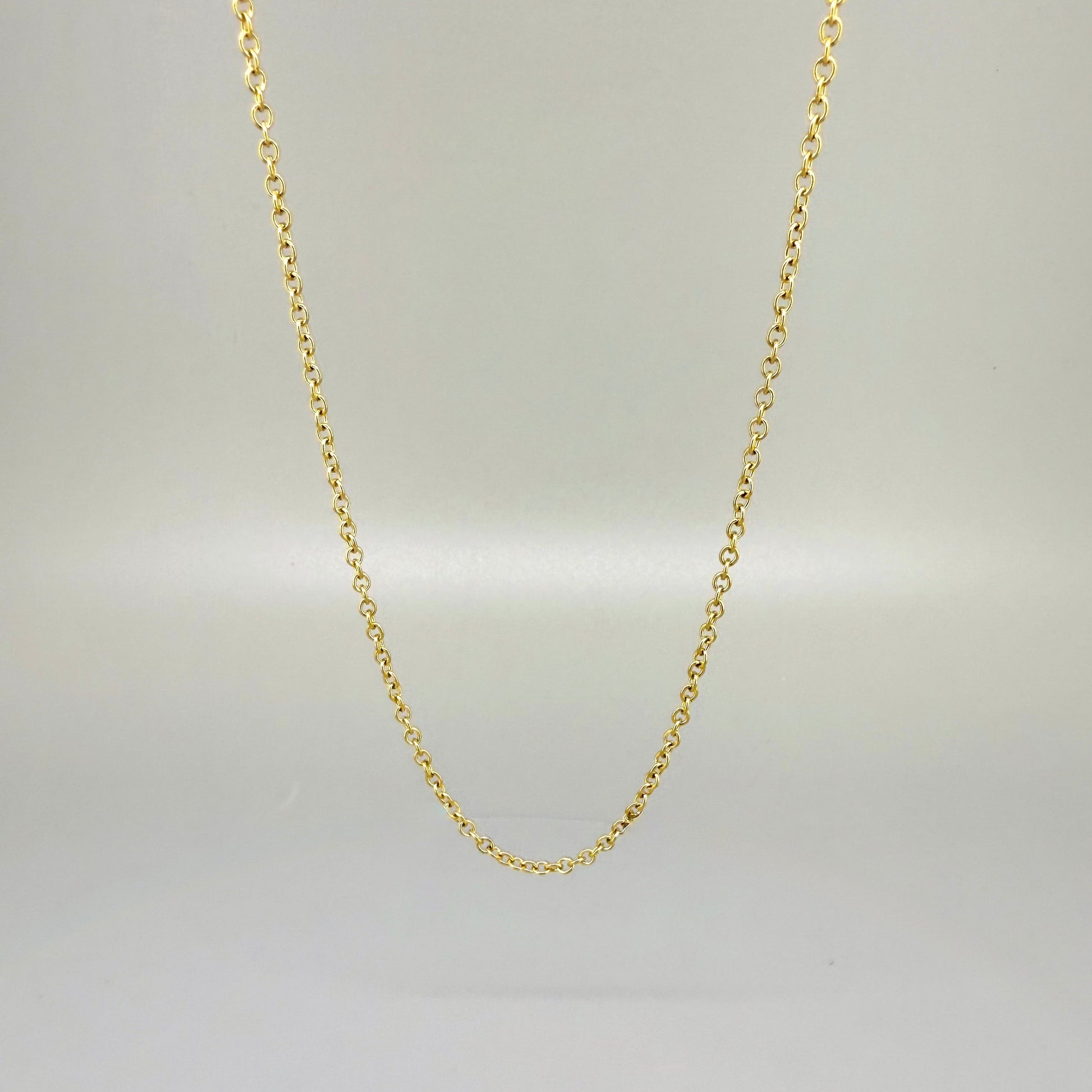 45cm gold tone stainless steel chain, polished finish, elegant and durable, perfect for pendants or layering.