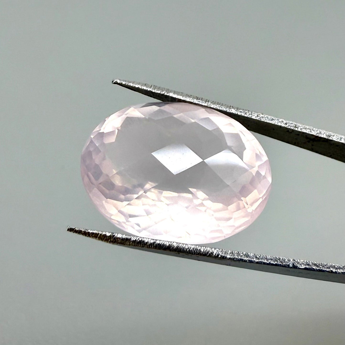 Rose Quartz Oval 12.9 Ct