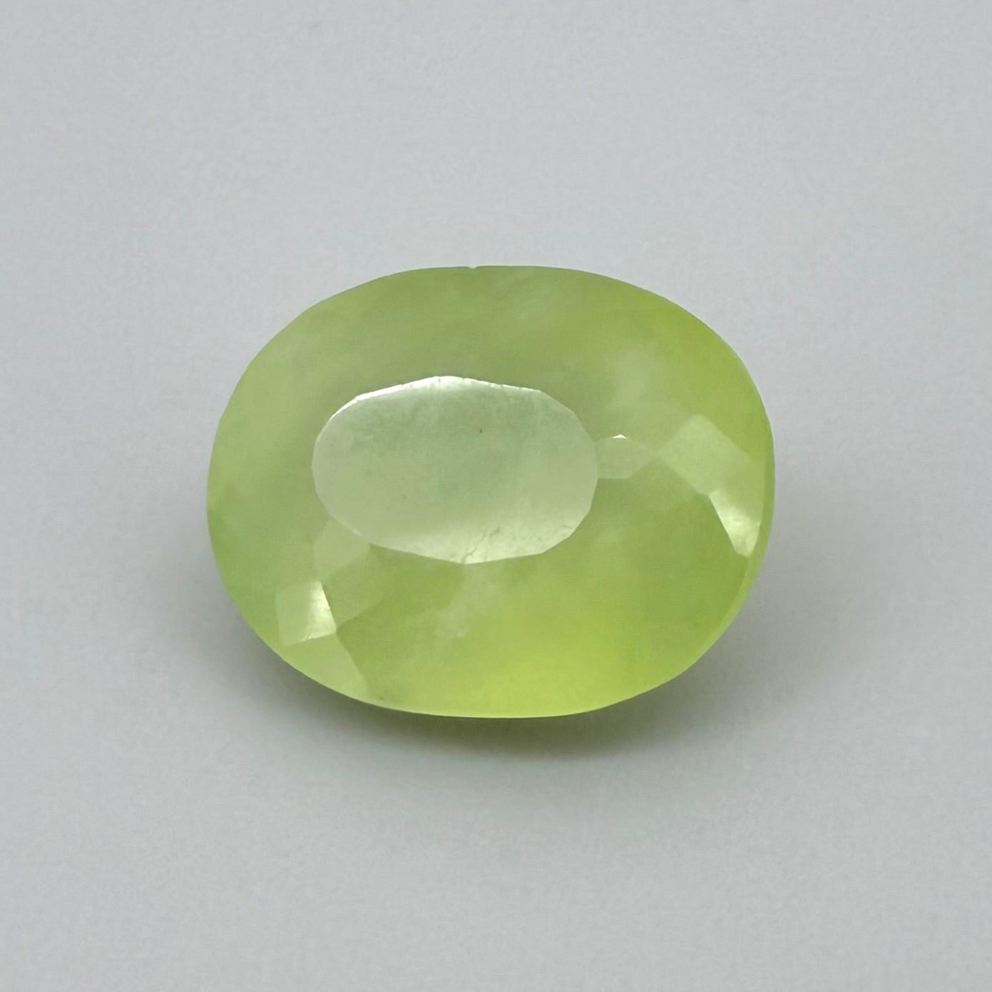 Bi-Color (Yellow Green) Chalcedony Oval 8.9 Ct