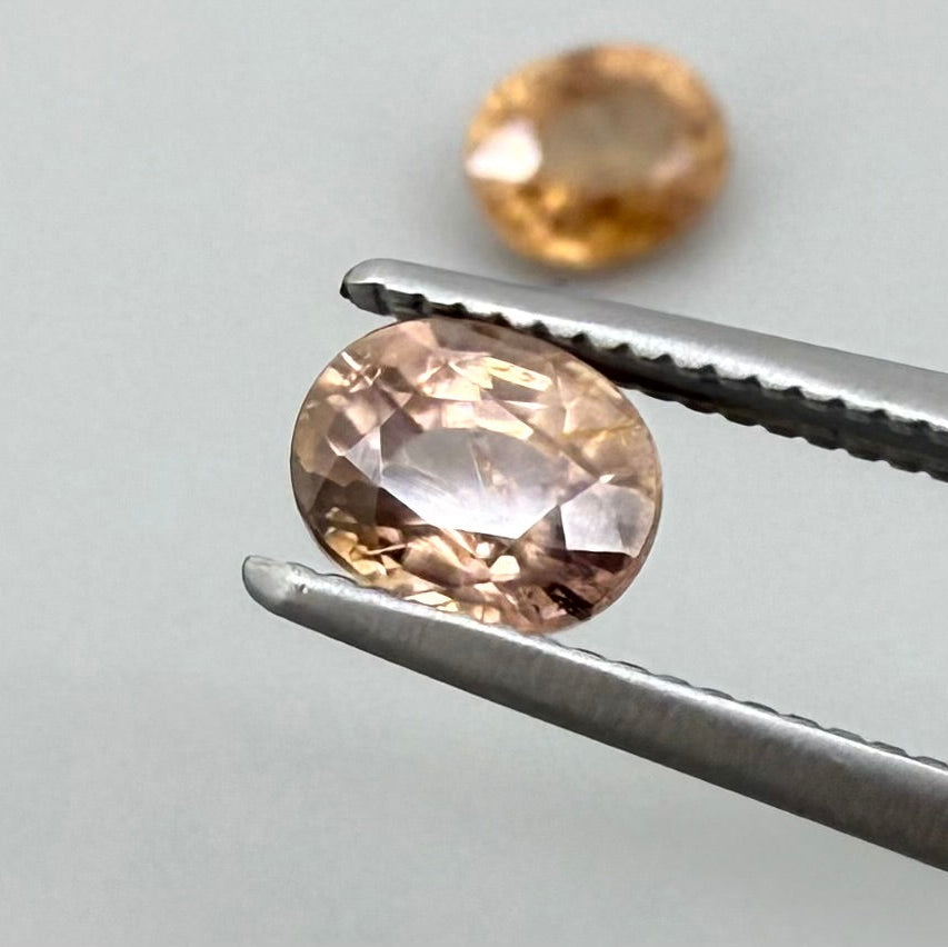 Peach-Pink Zircon Set Oval 1.47 Ct