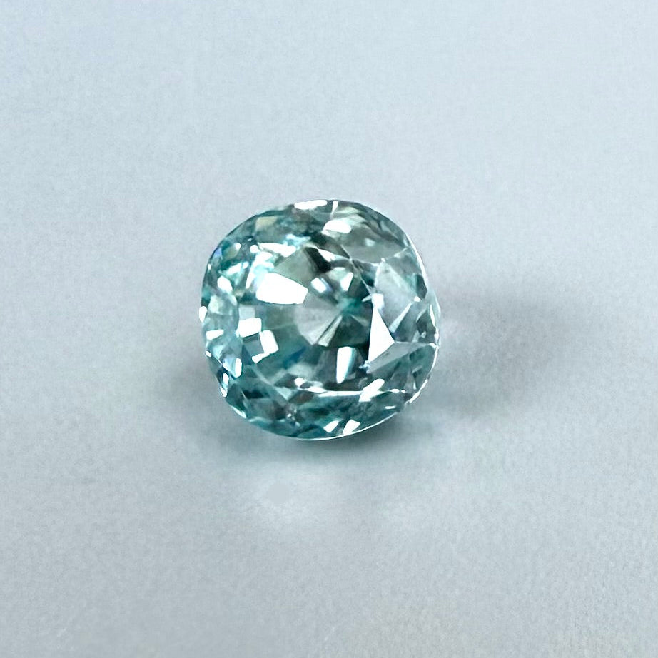 Blue Zircon Round 3.48 Ct